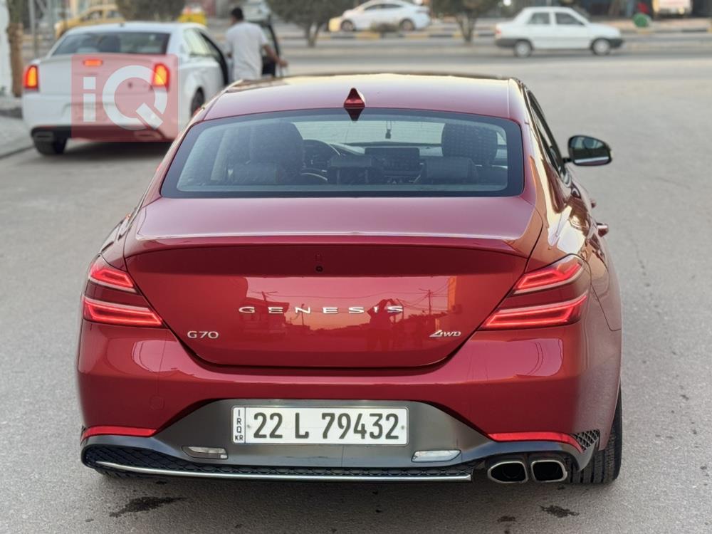 Genesis G70